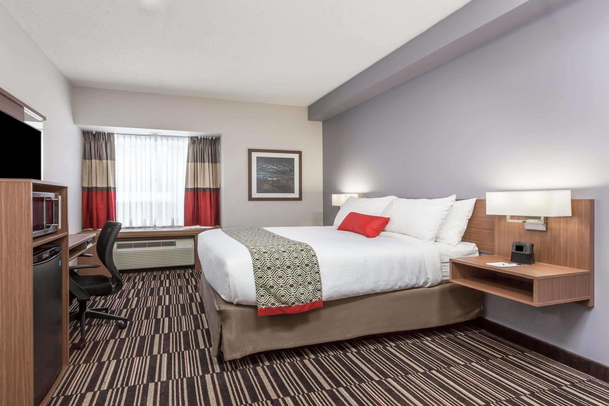 Microtel Inn & Suites By Wyndham Kirkland Lake Exterior foto
