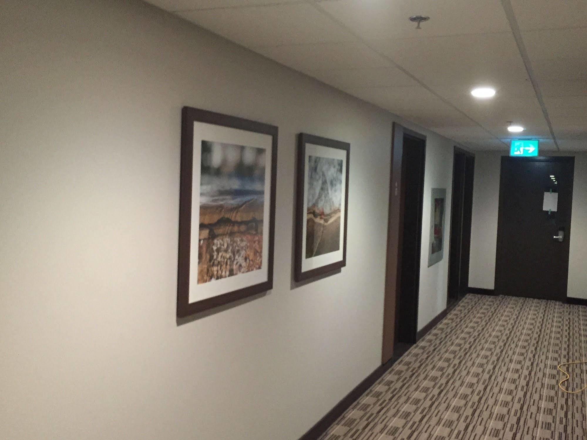 Microtel Inn & Suites By Wyndham Kirkland Lake Exterior foto